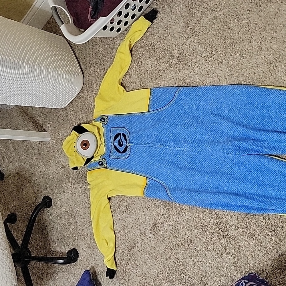 Minions adult onzie